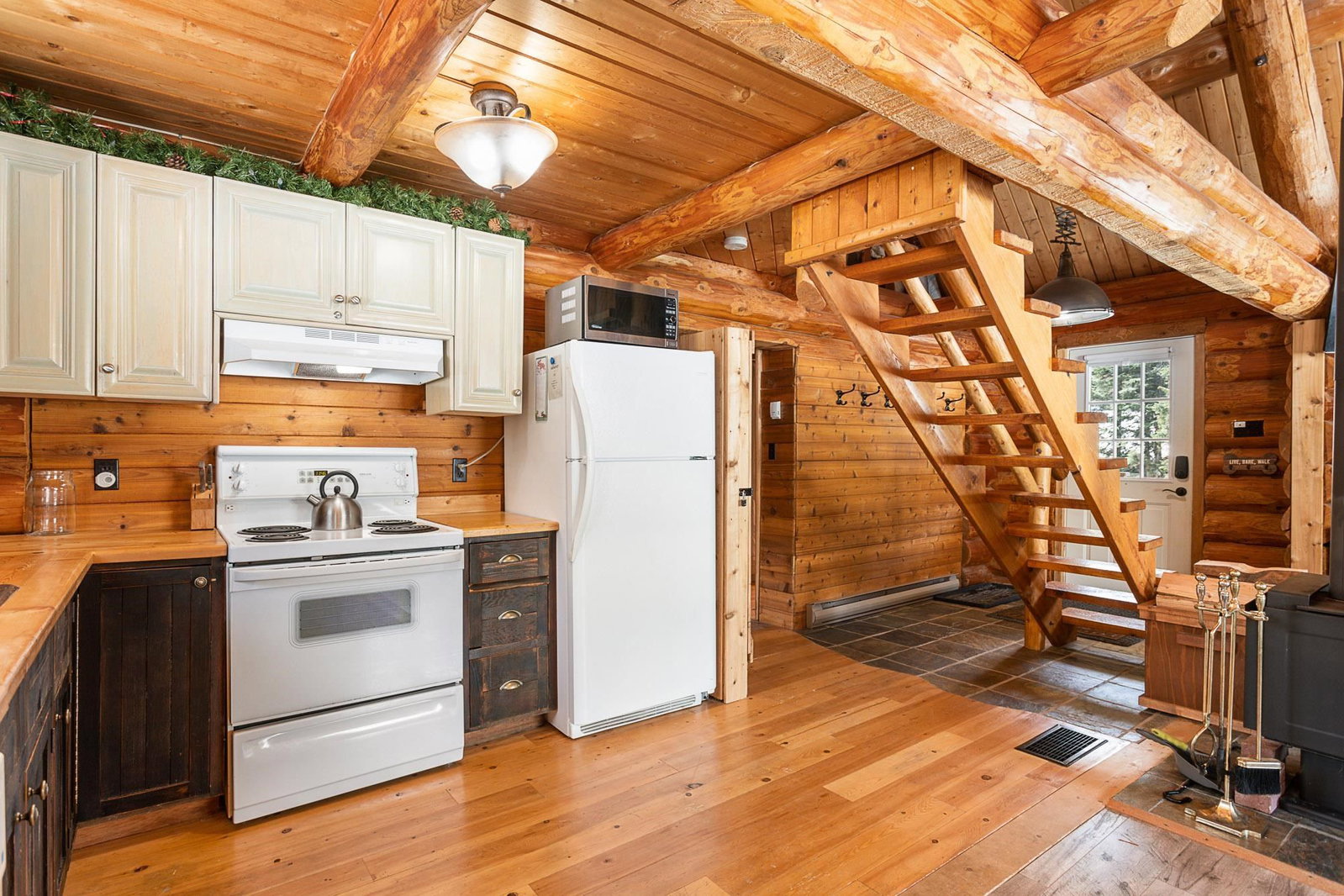 Listing Image 12