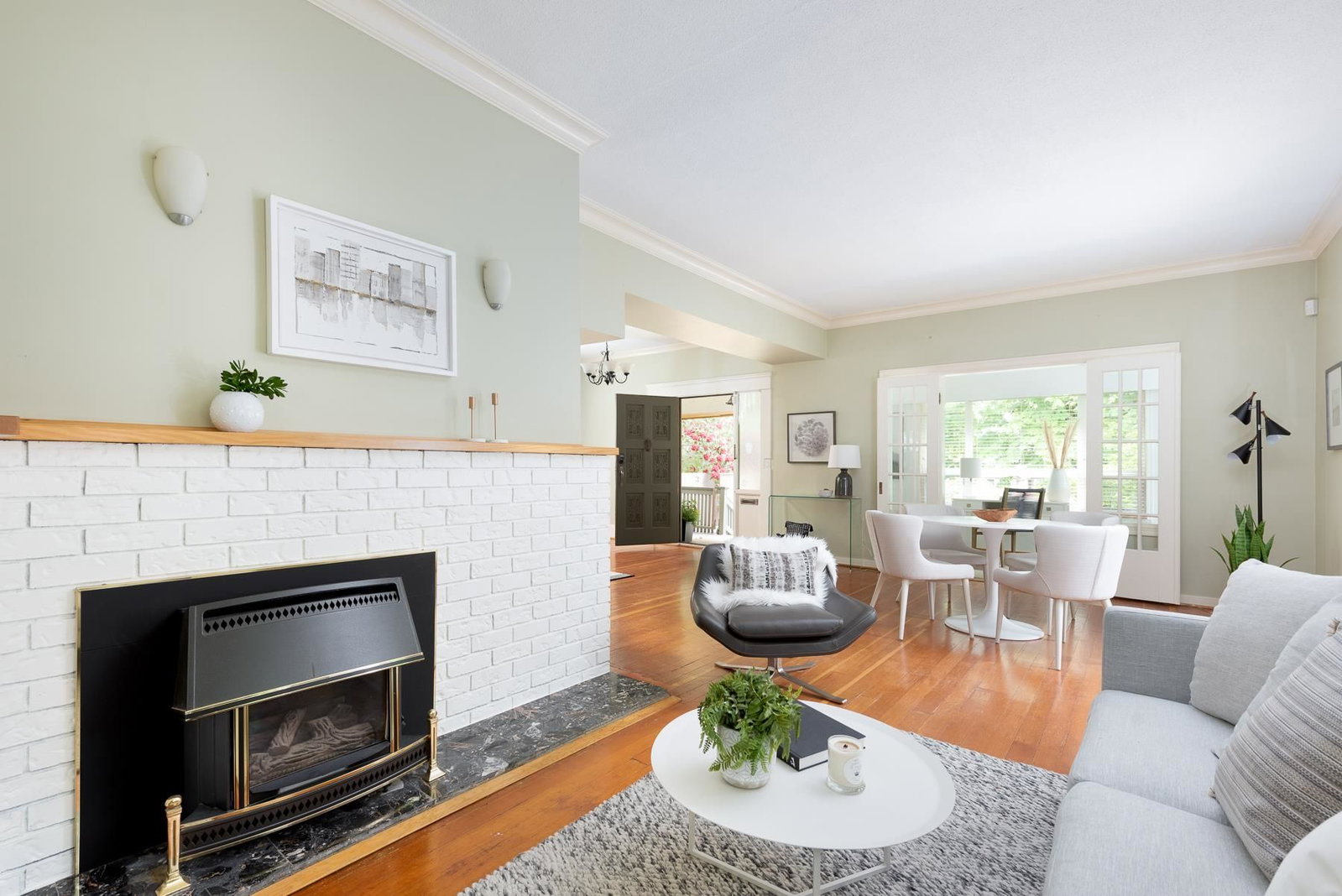 Listing Image 10