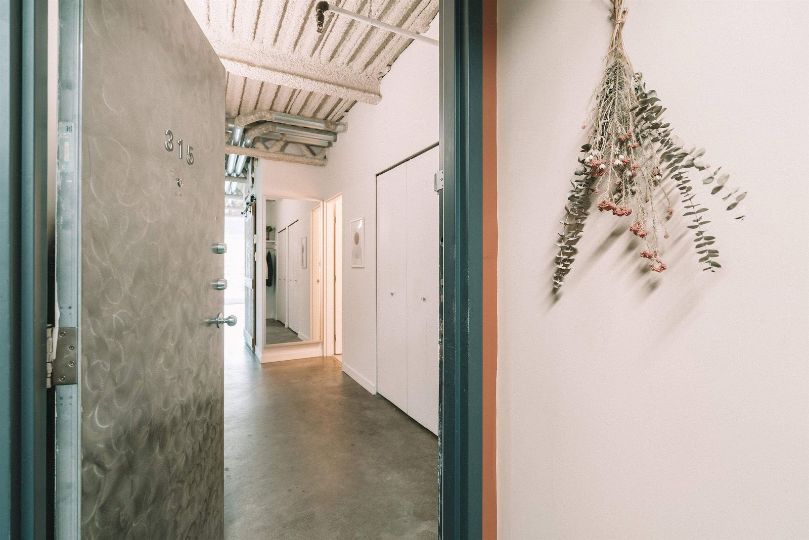 Listing Image 22