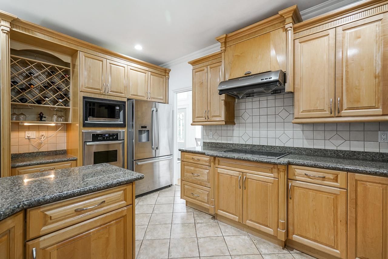 Listing Image 11
