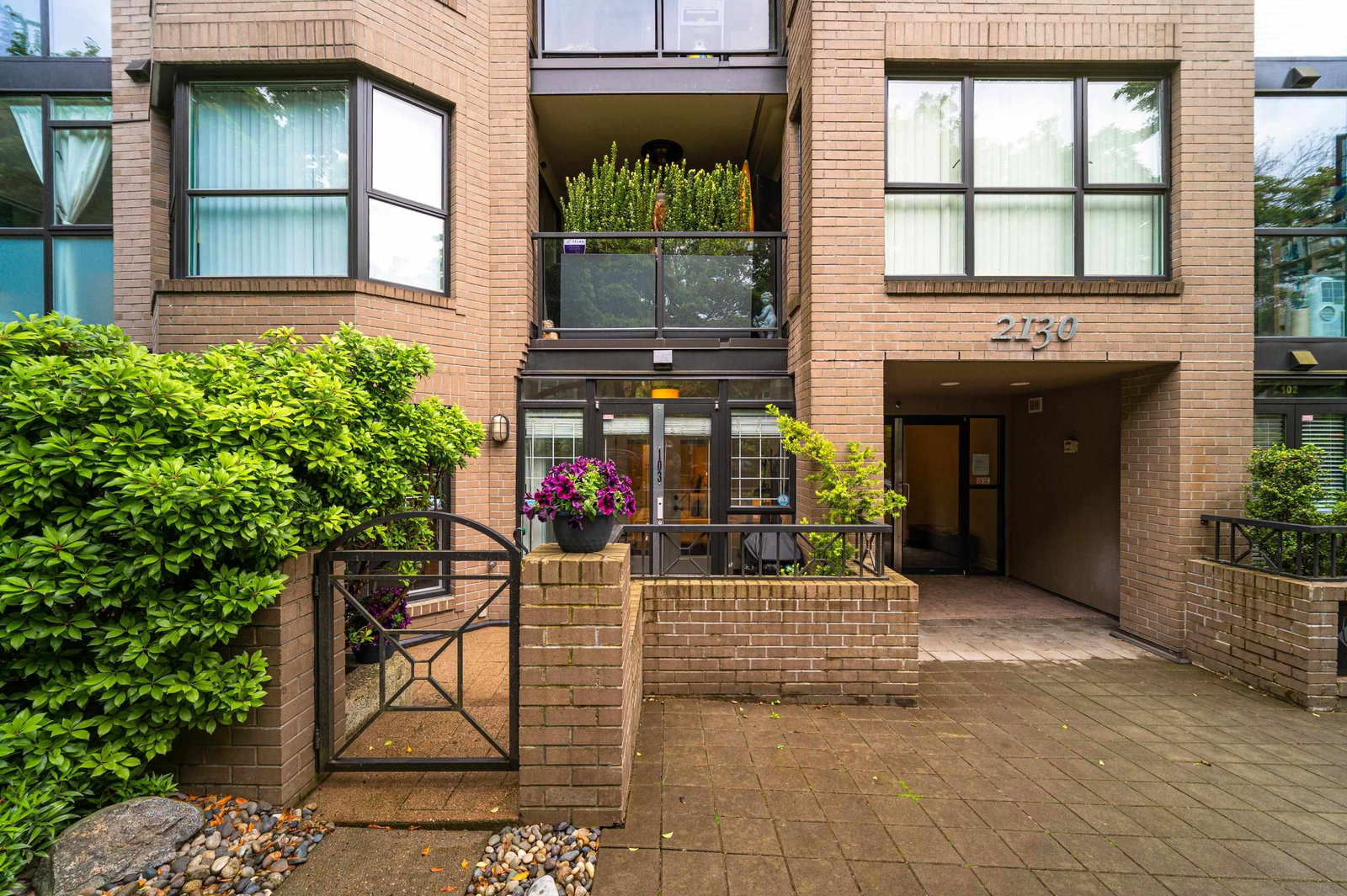 Listing Image 23