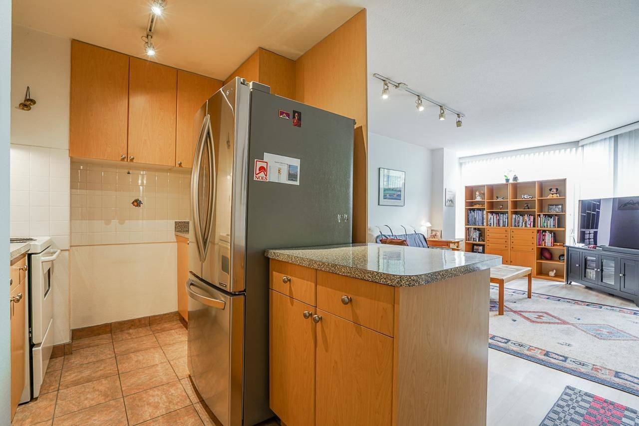 Listing Image 8