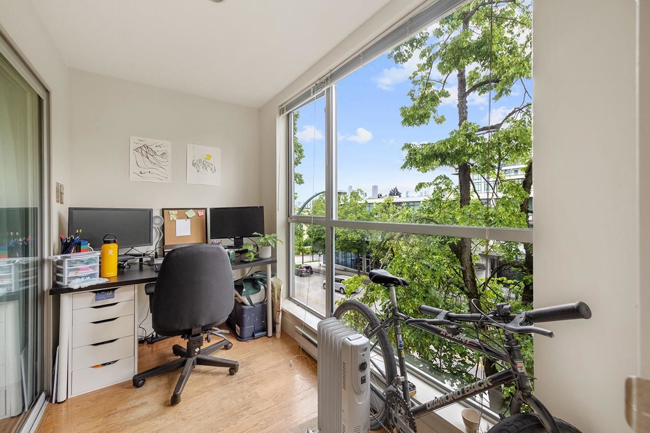 Listing Image 3