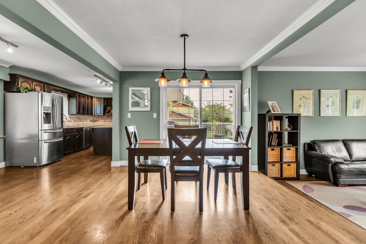 Listing Image 15
