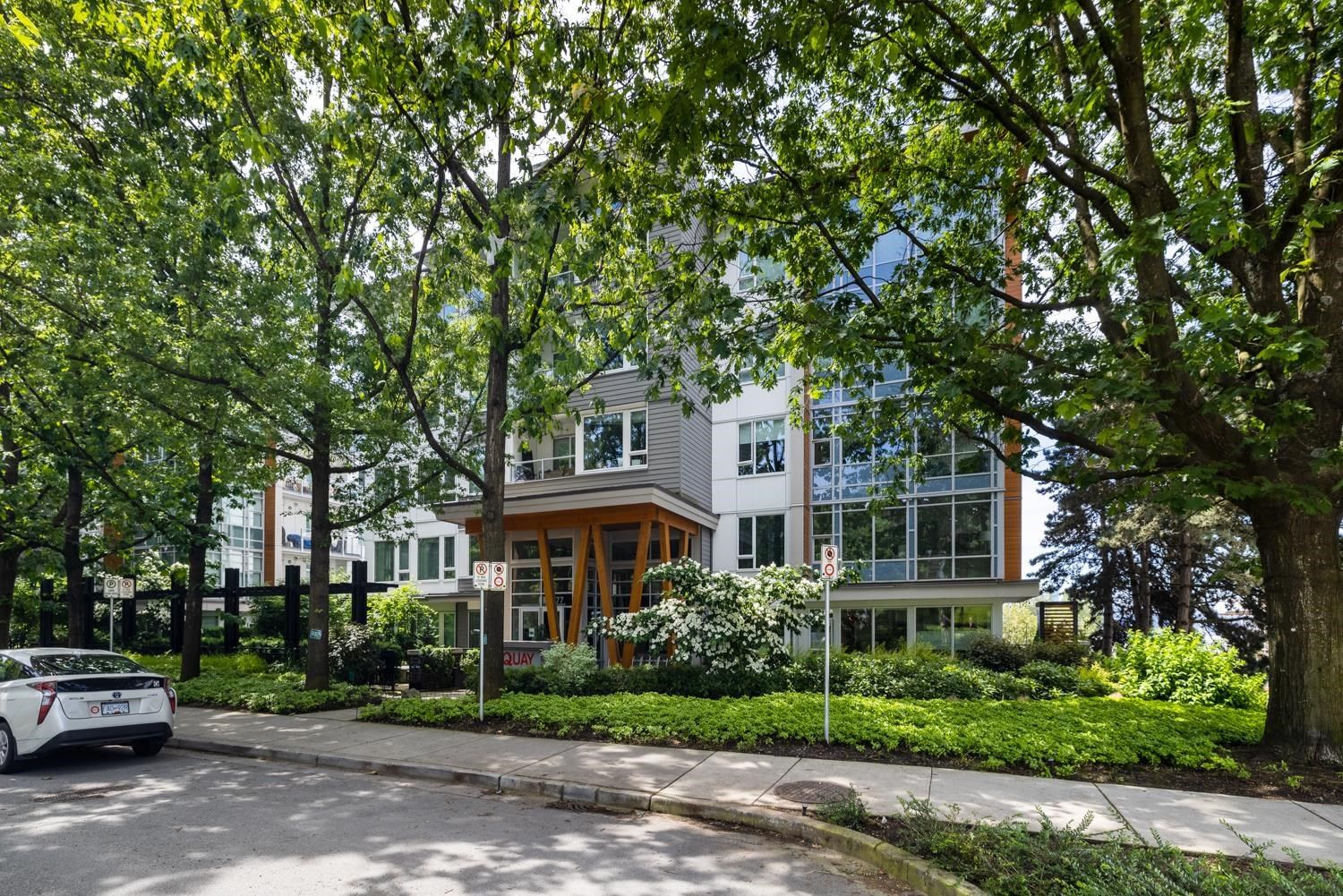 Listing Image 18