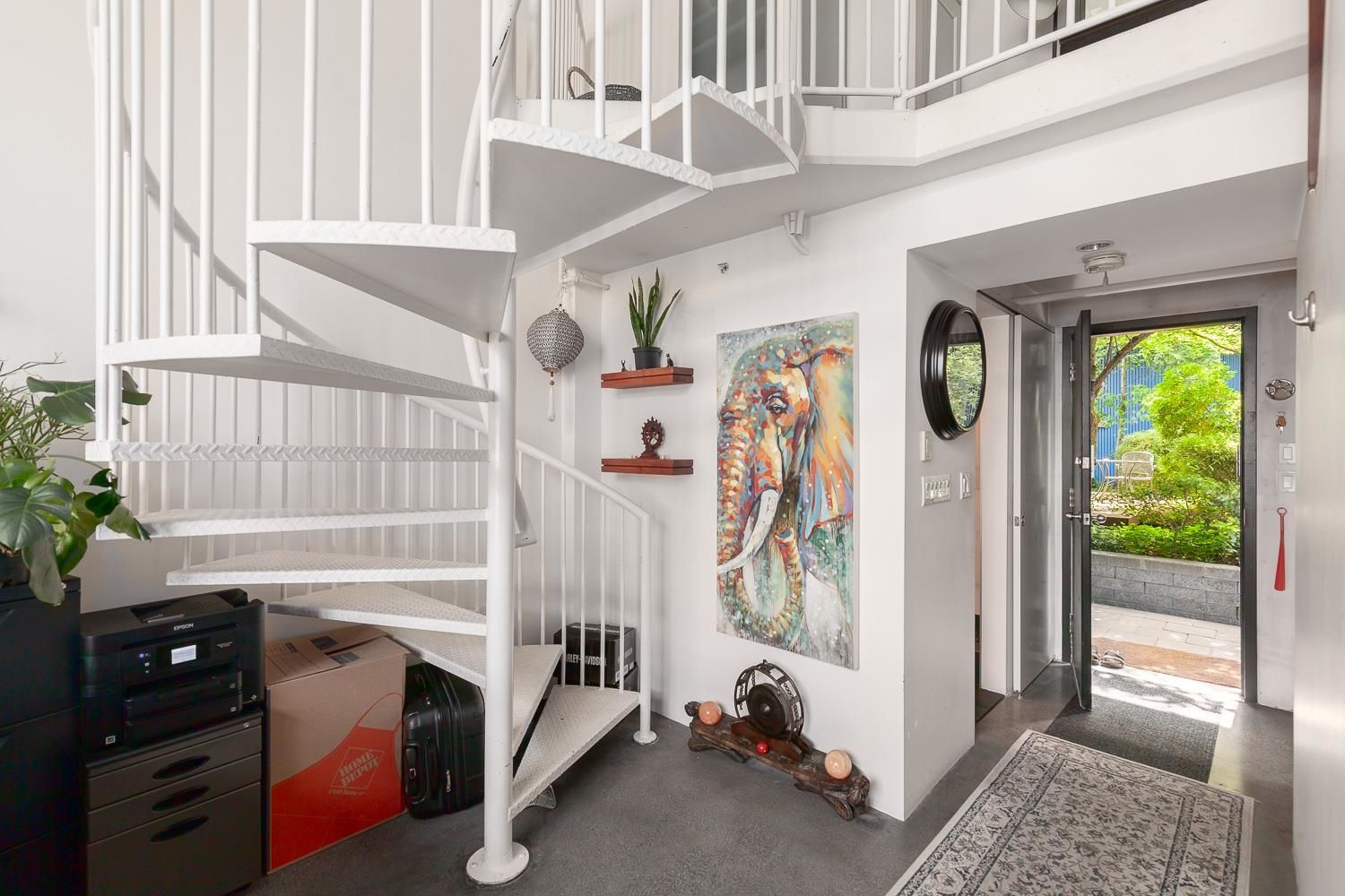 Listing Image 11