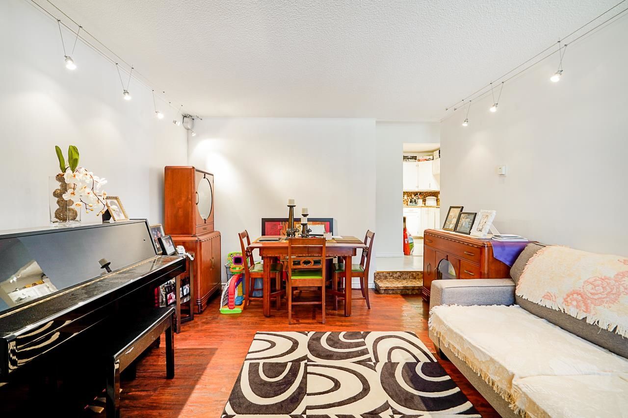 Listing Image 15