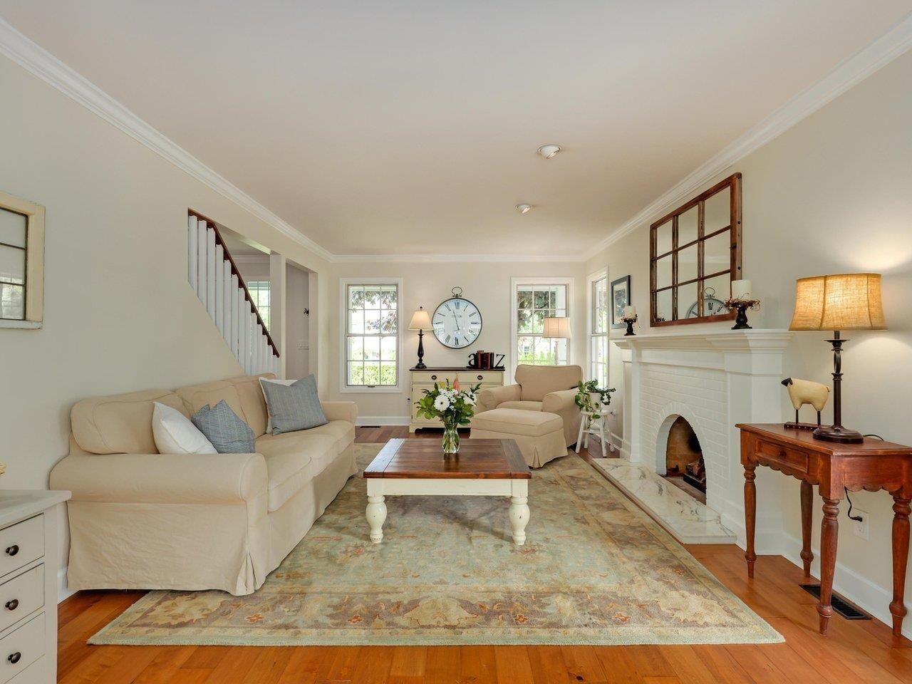 Listing Image 6