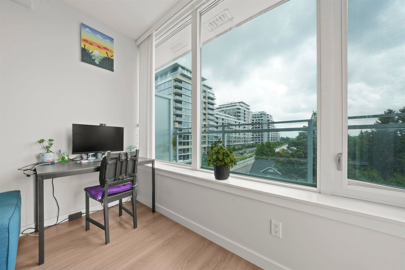Listing Image 5