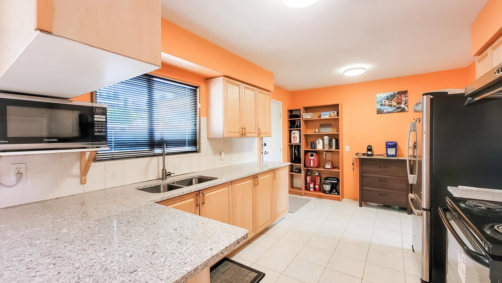 Listing Image 10