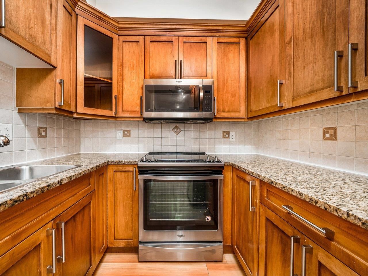 Listing Image 16