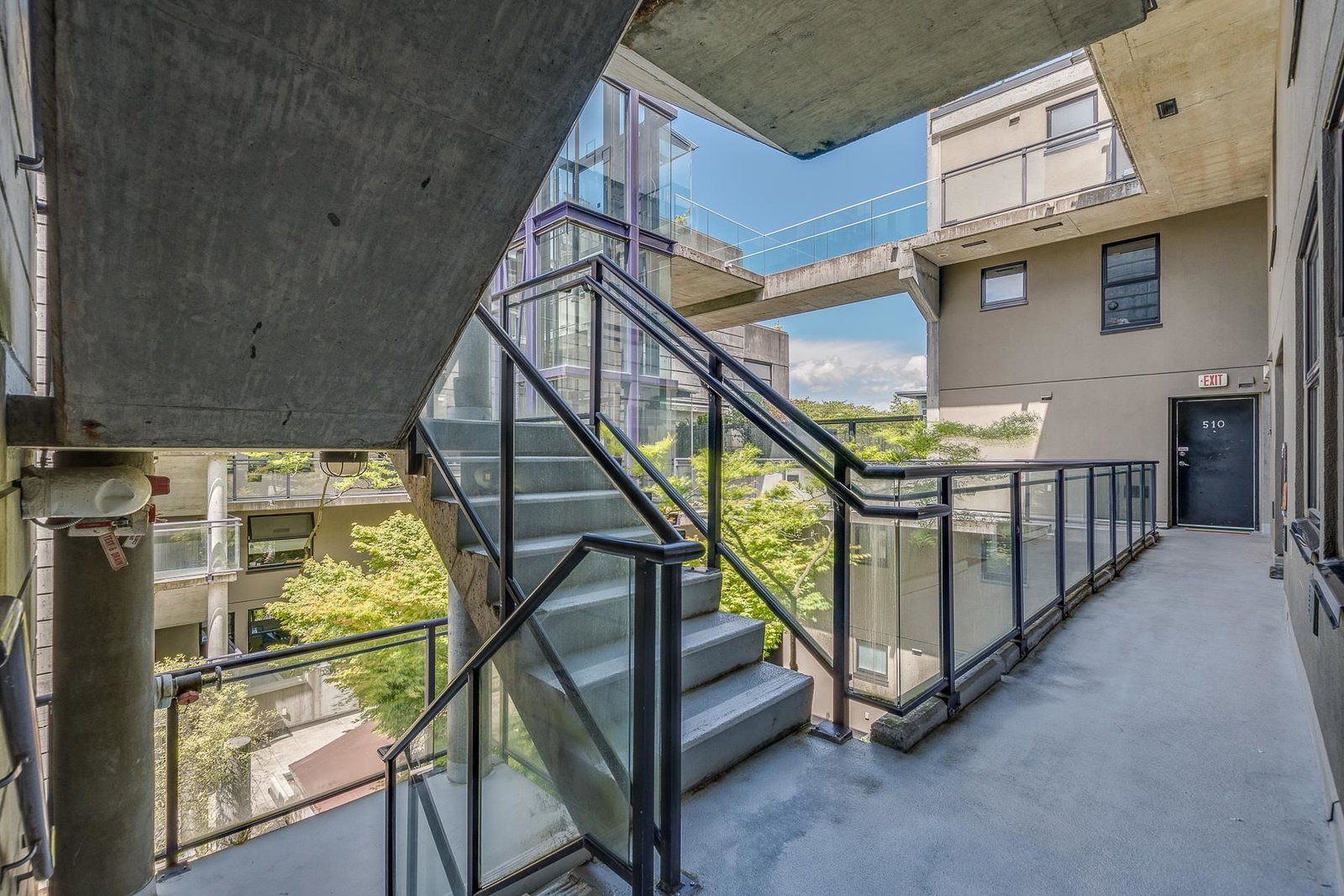 Listing Image 21