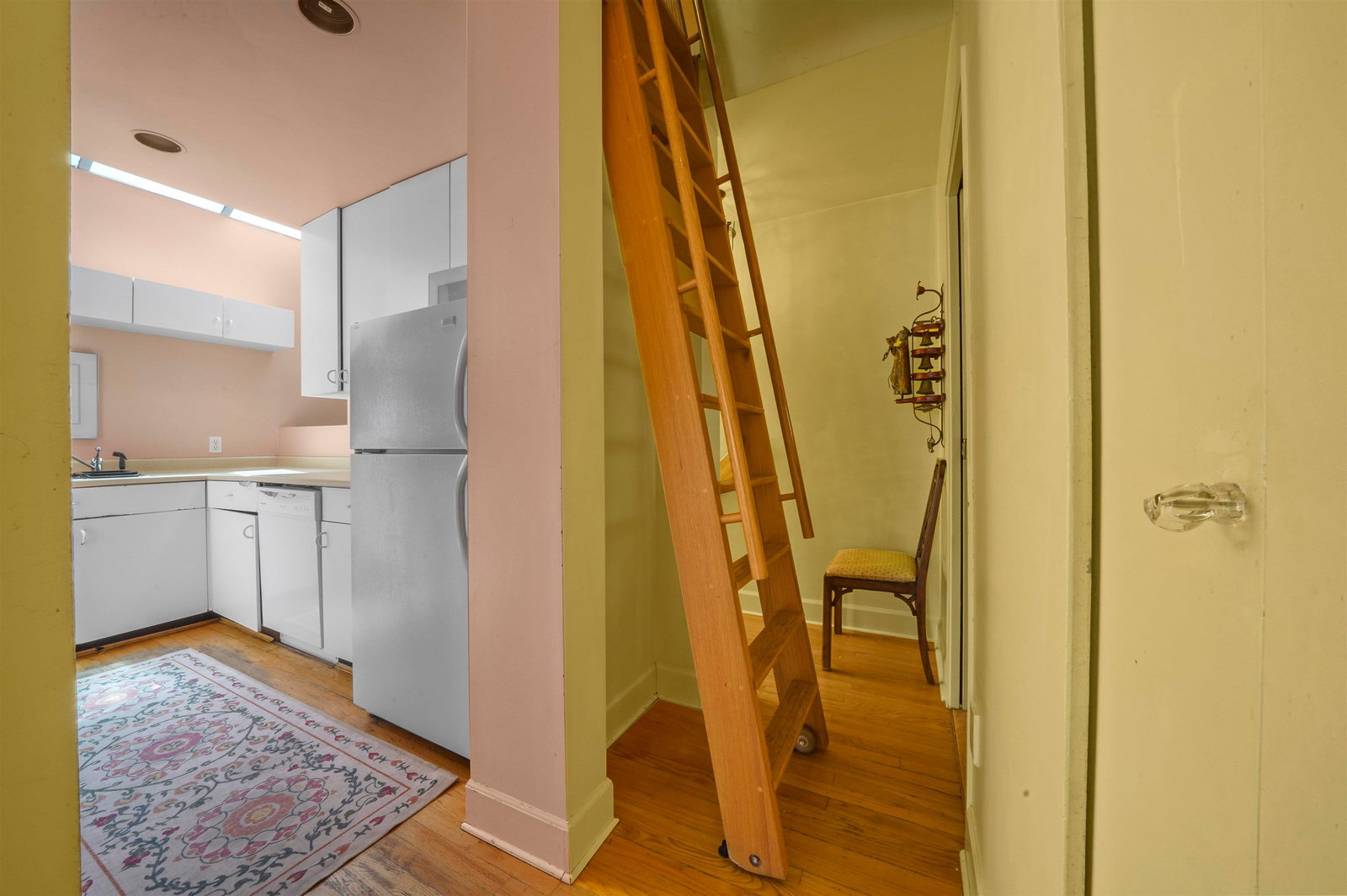 Listing Image 13