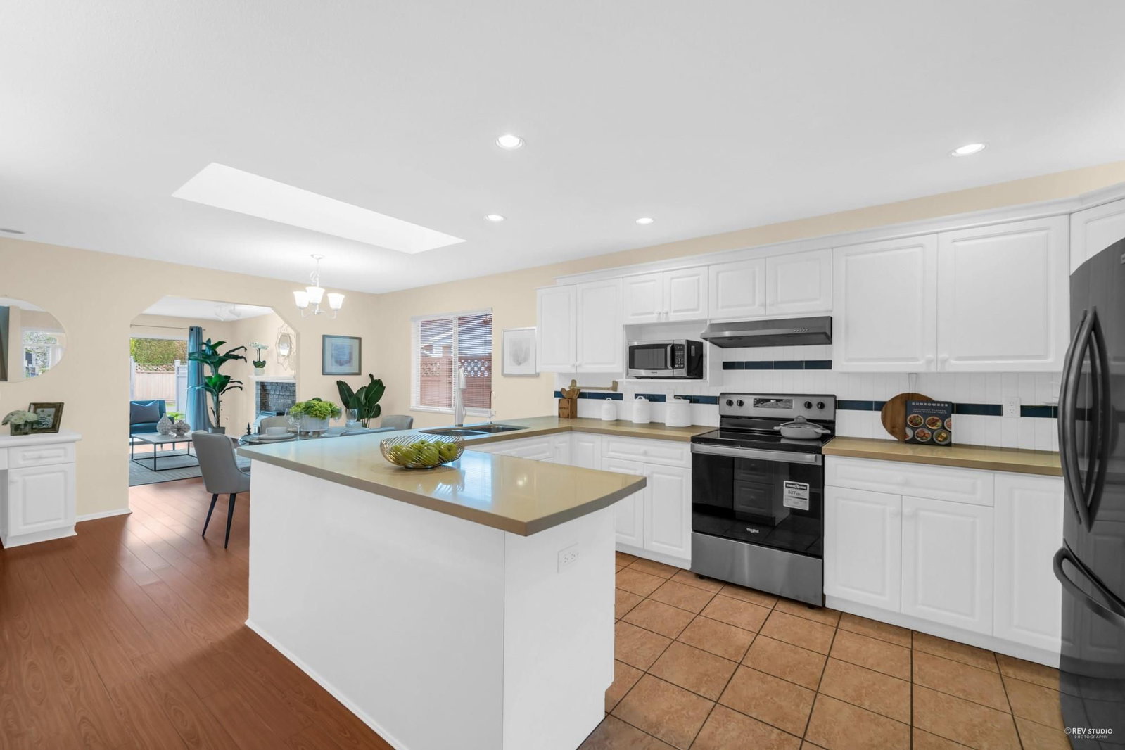 Listing Image 13