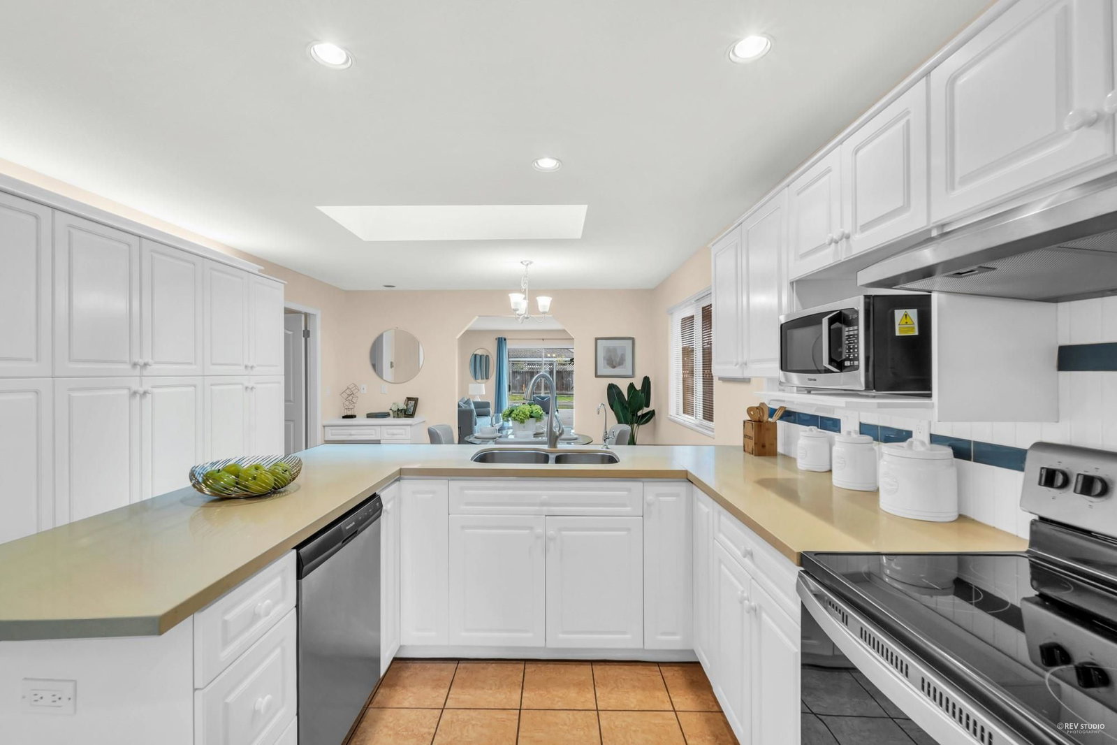 Listing Image 14