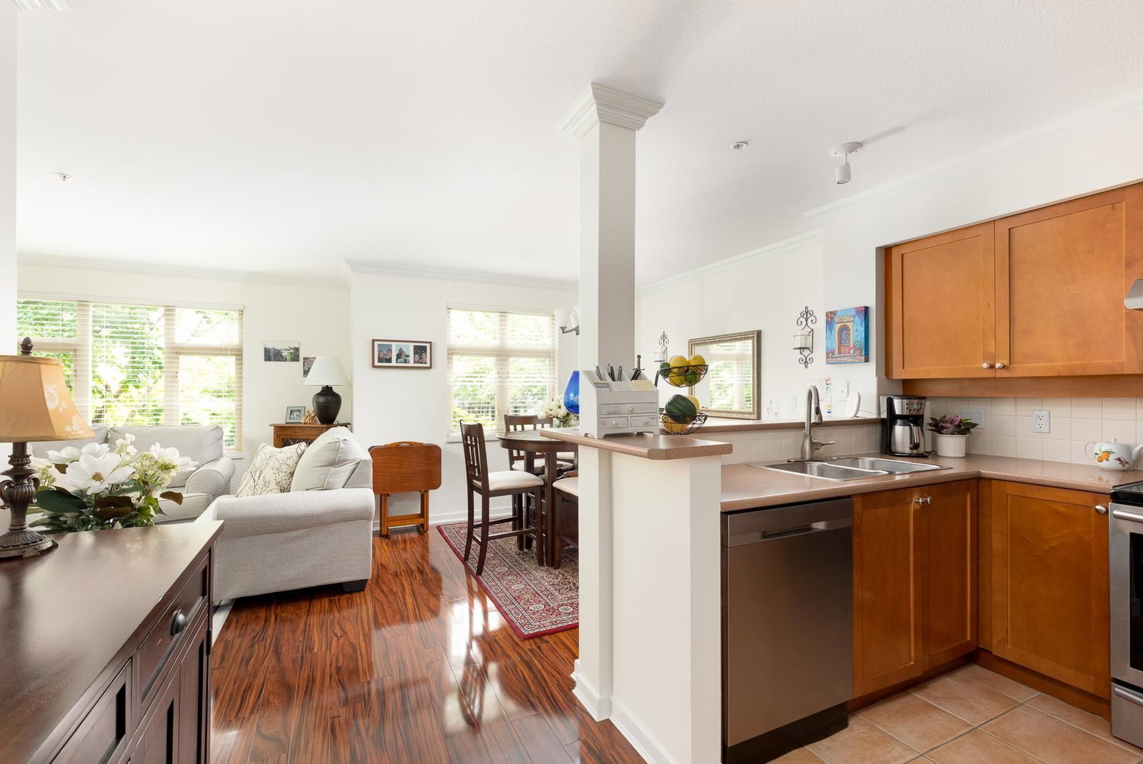Listing Image 9
