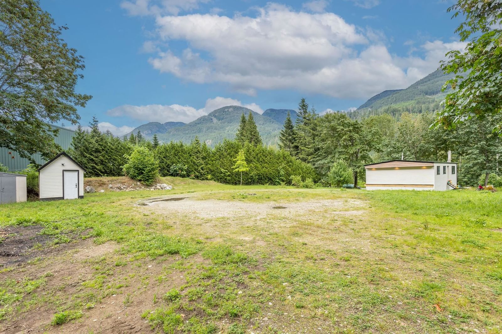 Listing Image 23