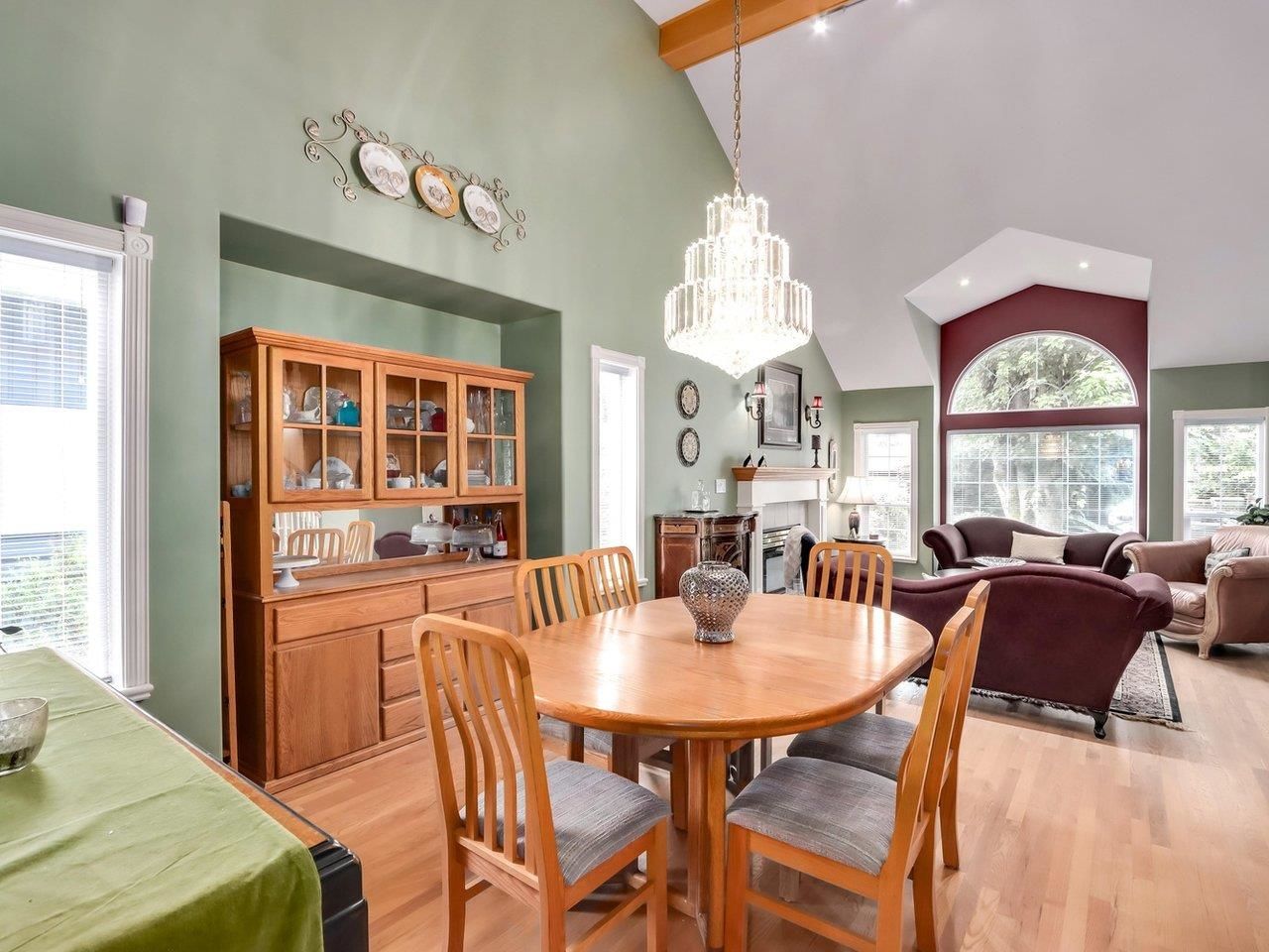 Listing Image 7