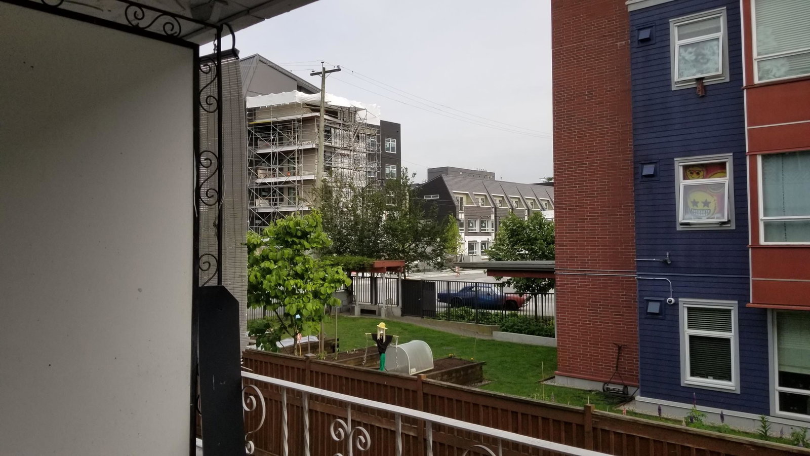 Listing Image 4