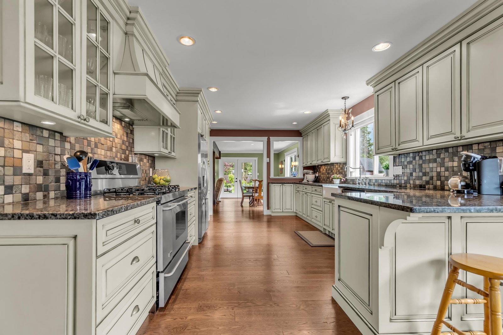 Listing Image 15