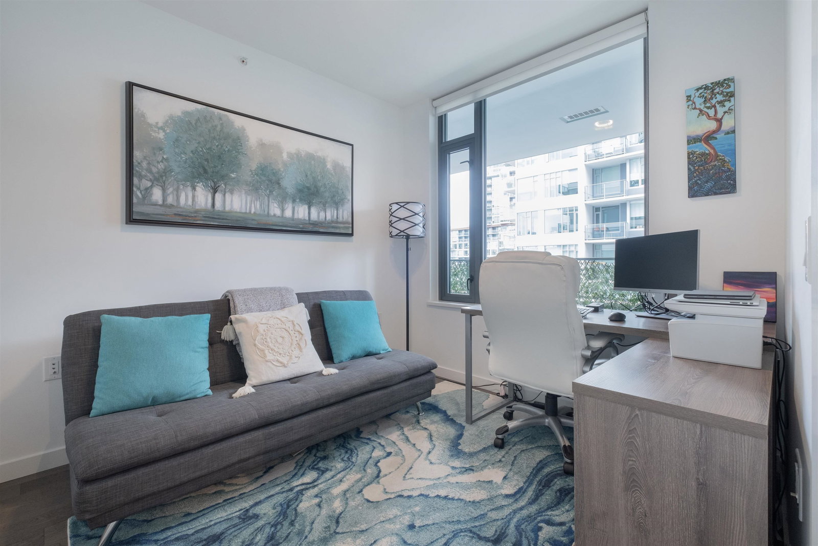 Listing Image 12