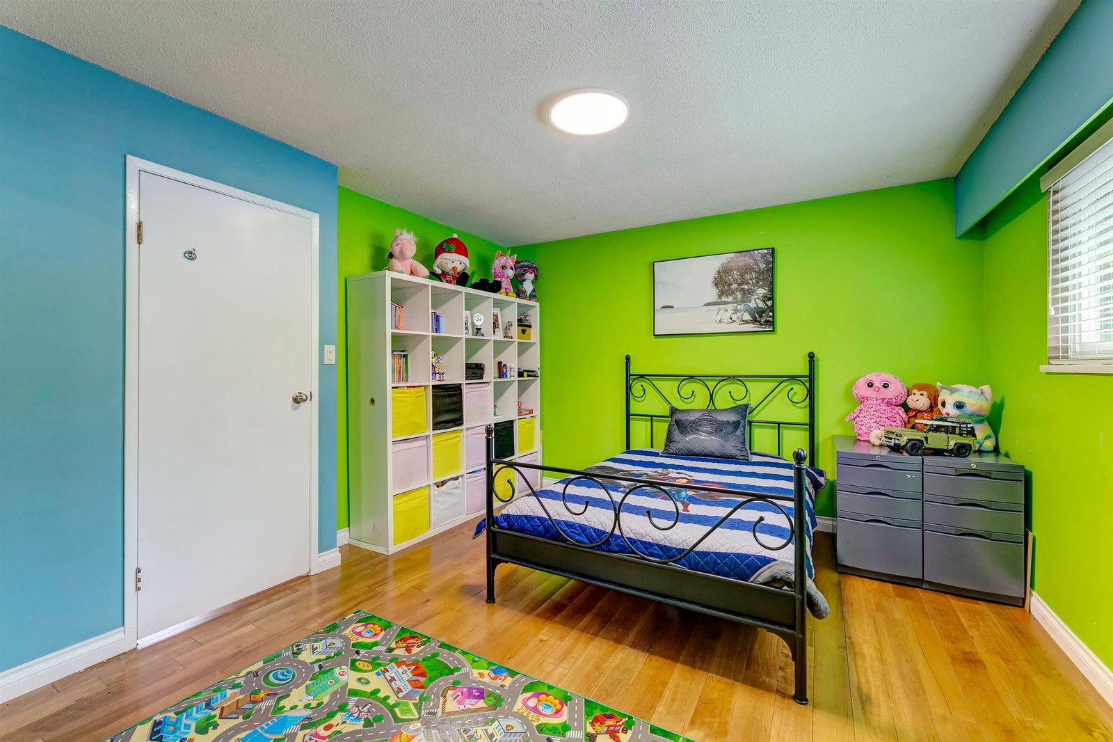 Listing Image 11