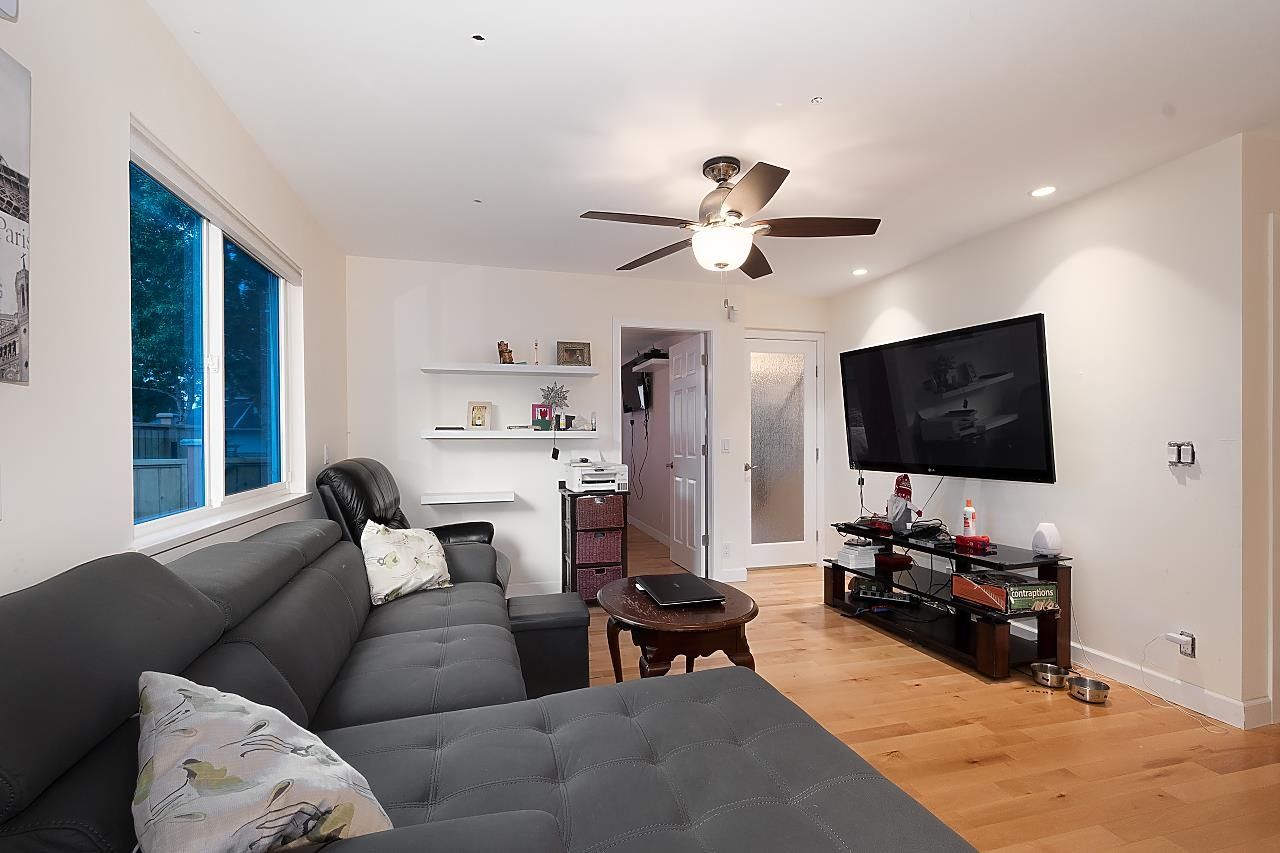 Listing Image 19