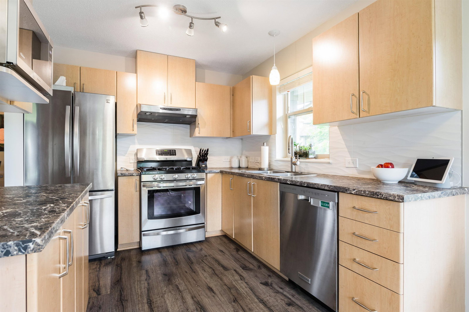Listing Image 13
