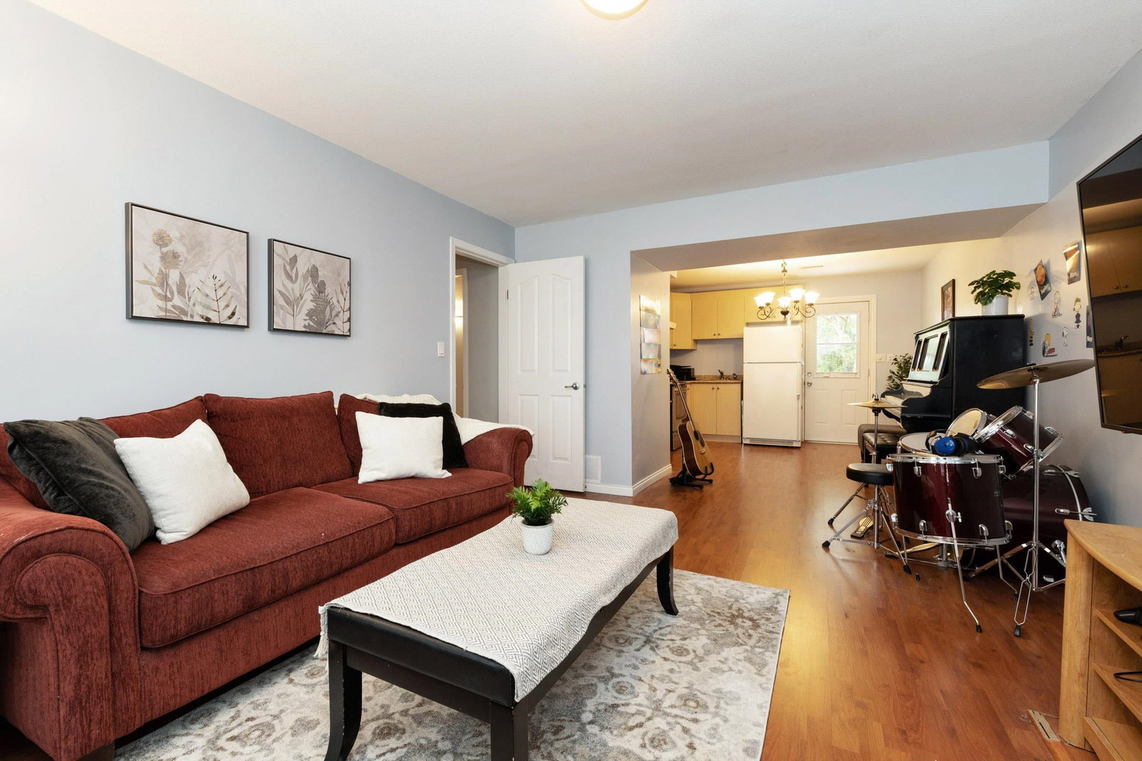 Listing Image 20