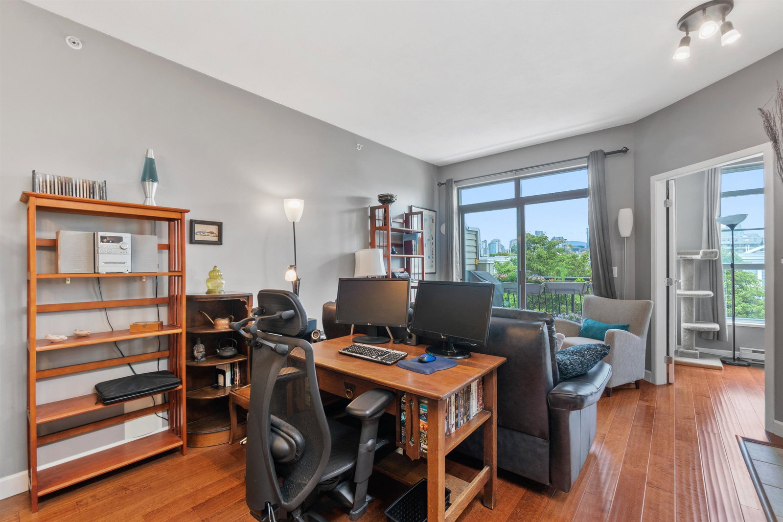 Listing photo 5