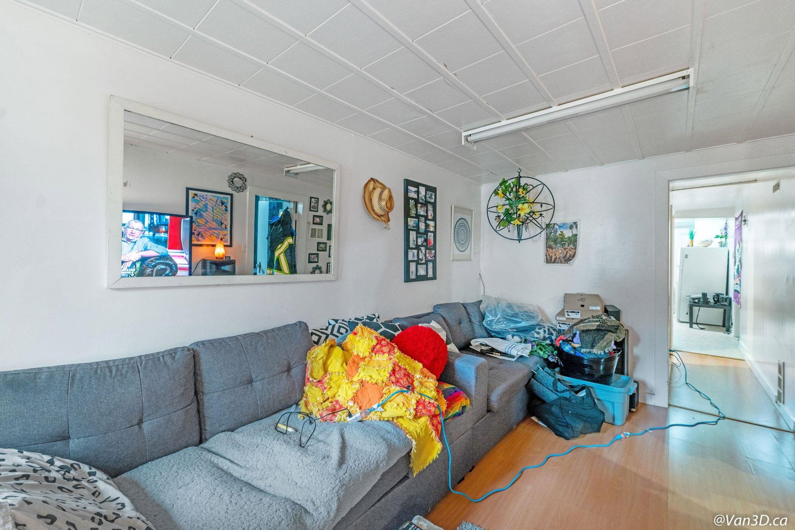 Listing Image 5