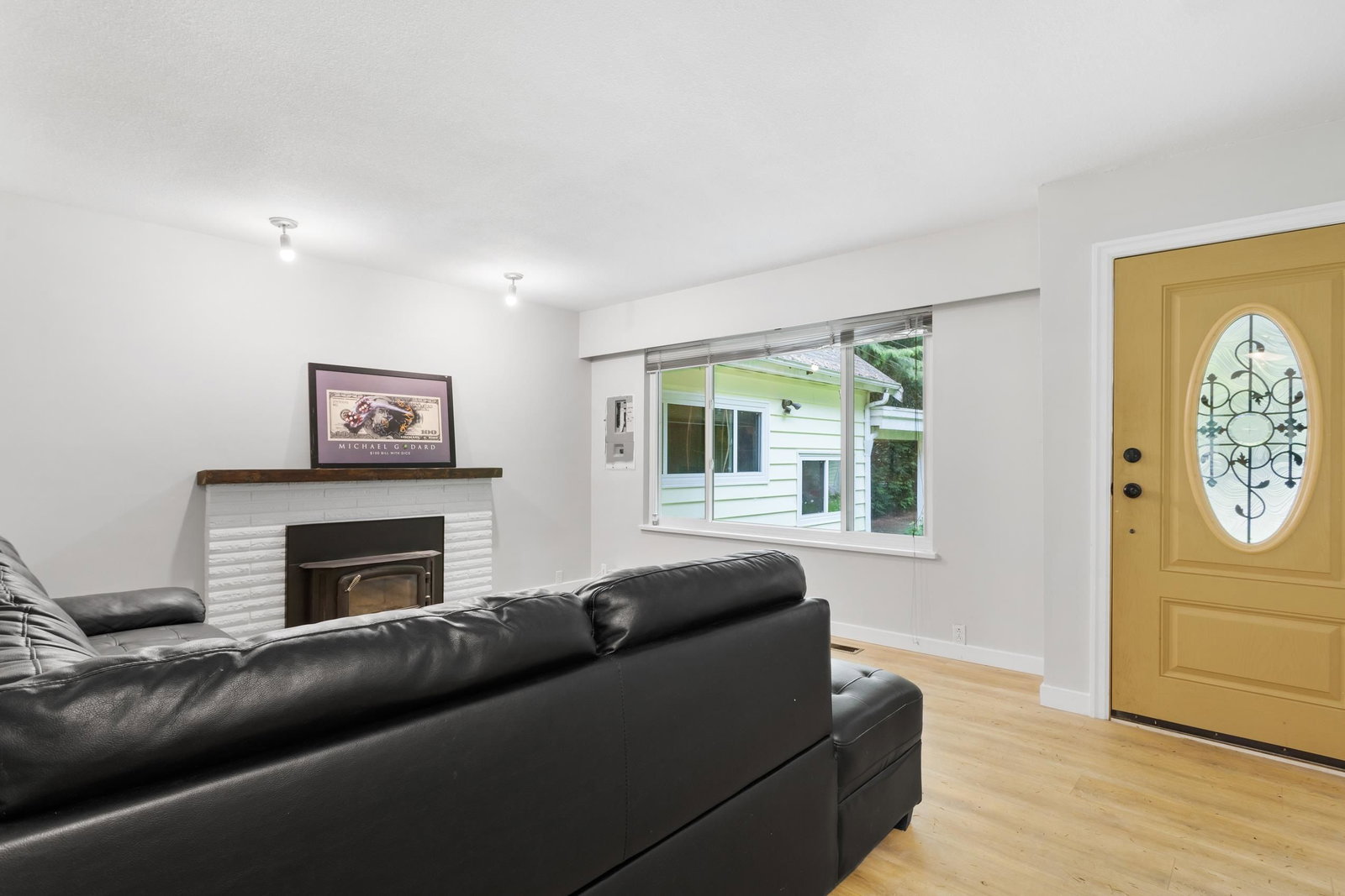 Listing Image 2
