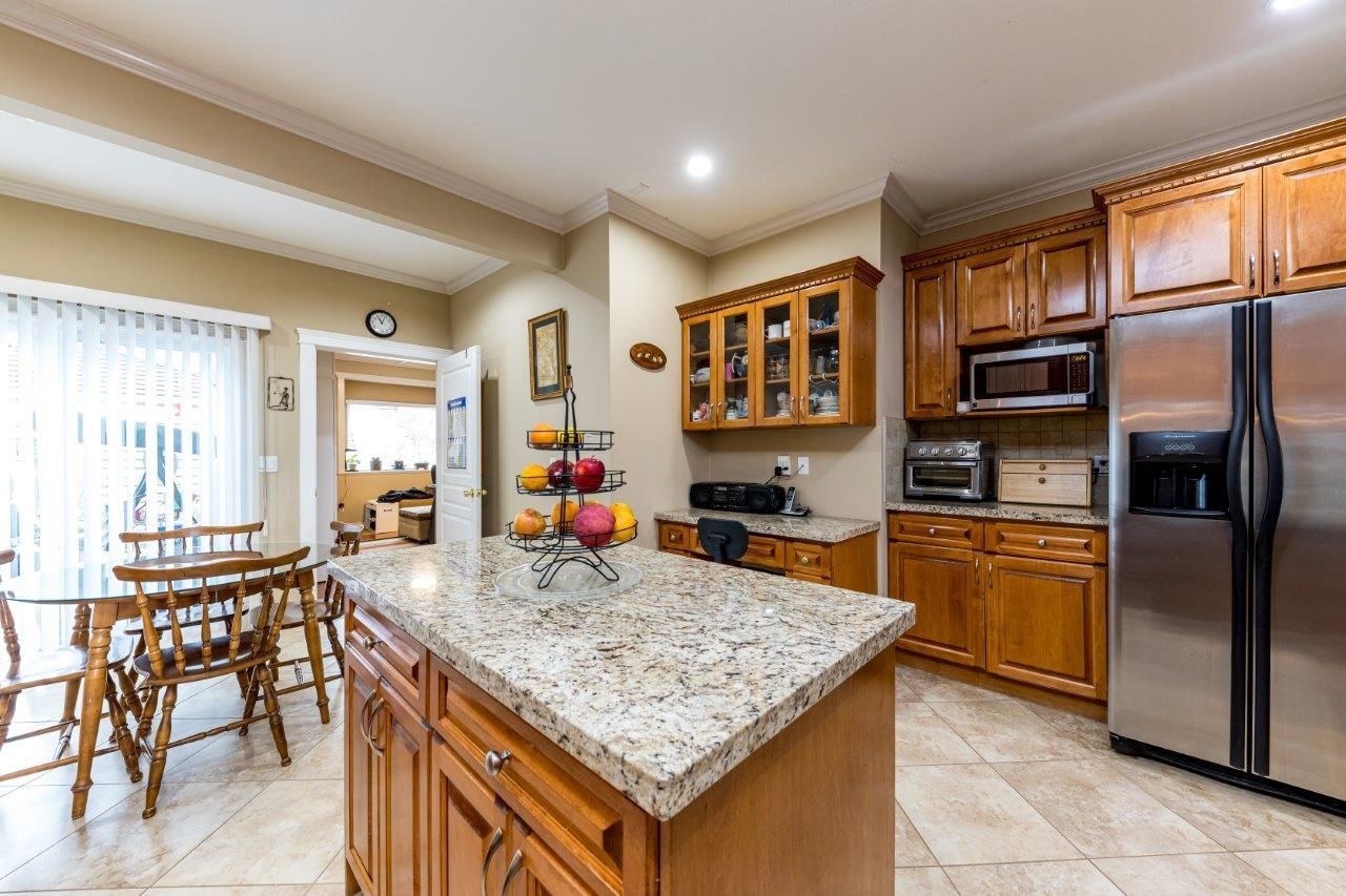 Listing Image 11