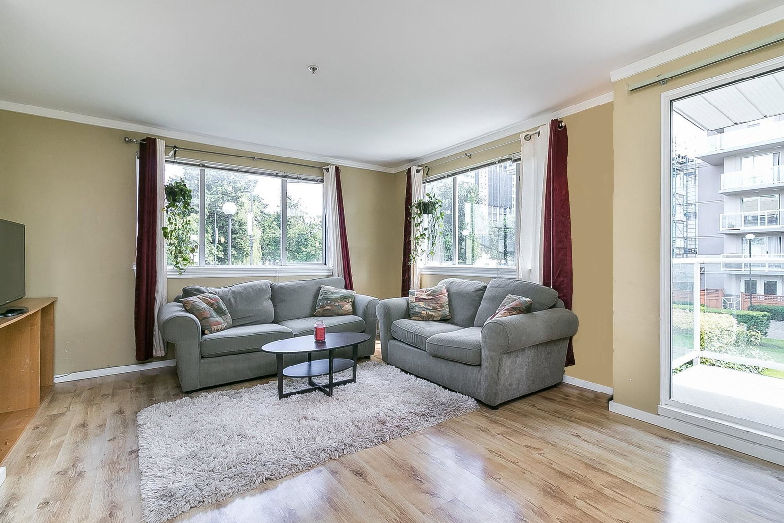 Listing Image 9