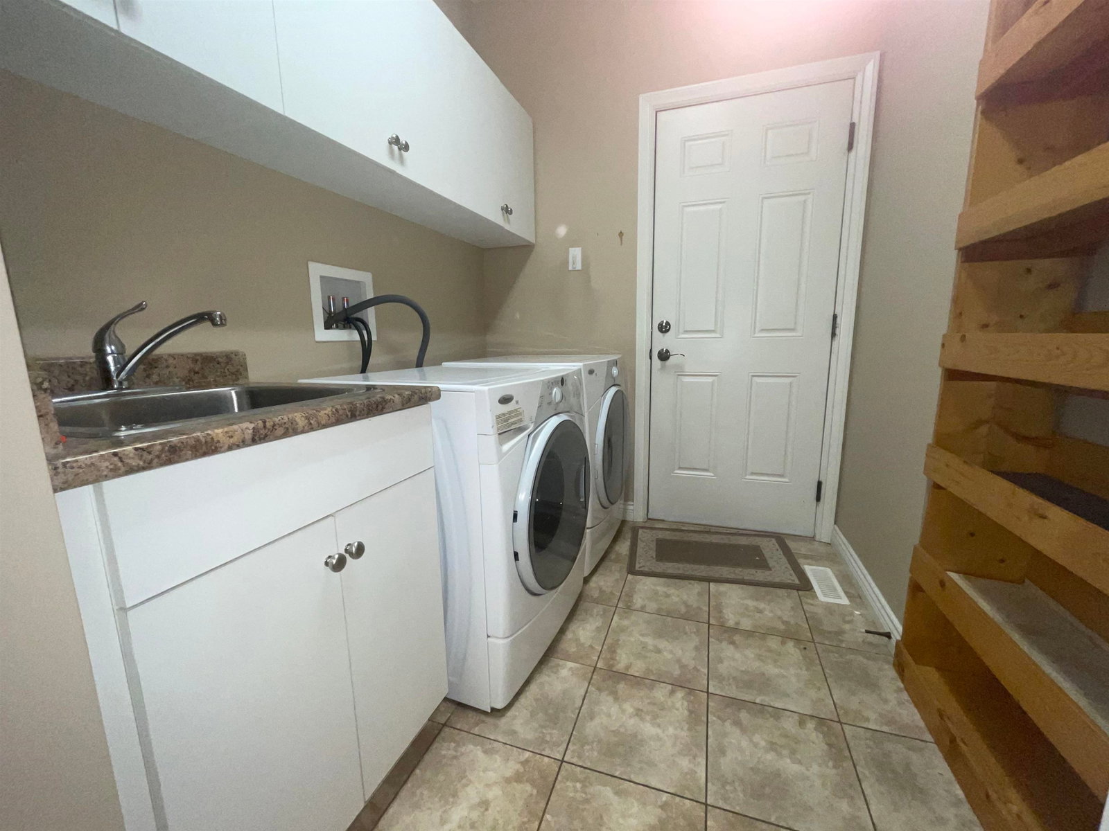 Listing Image 8