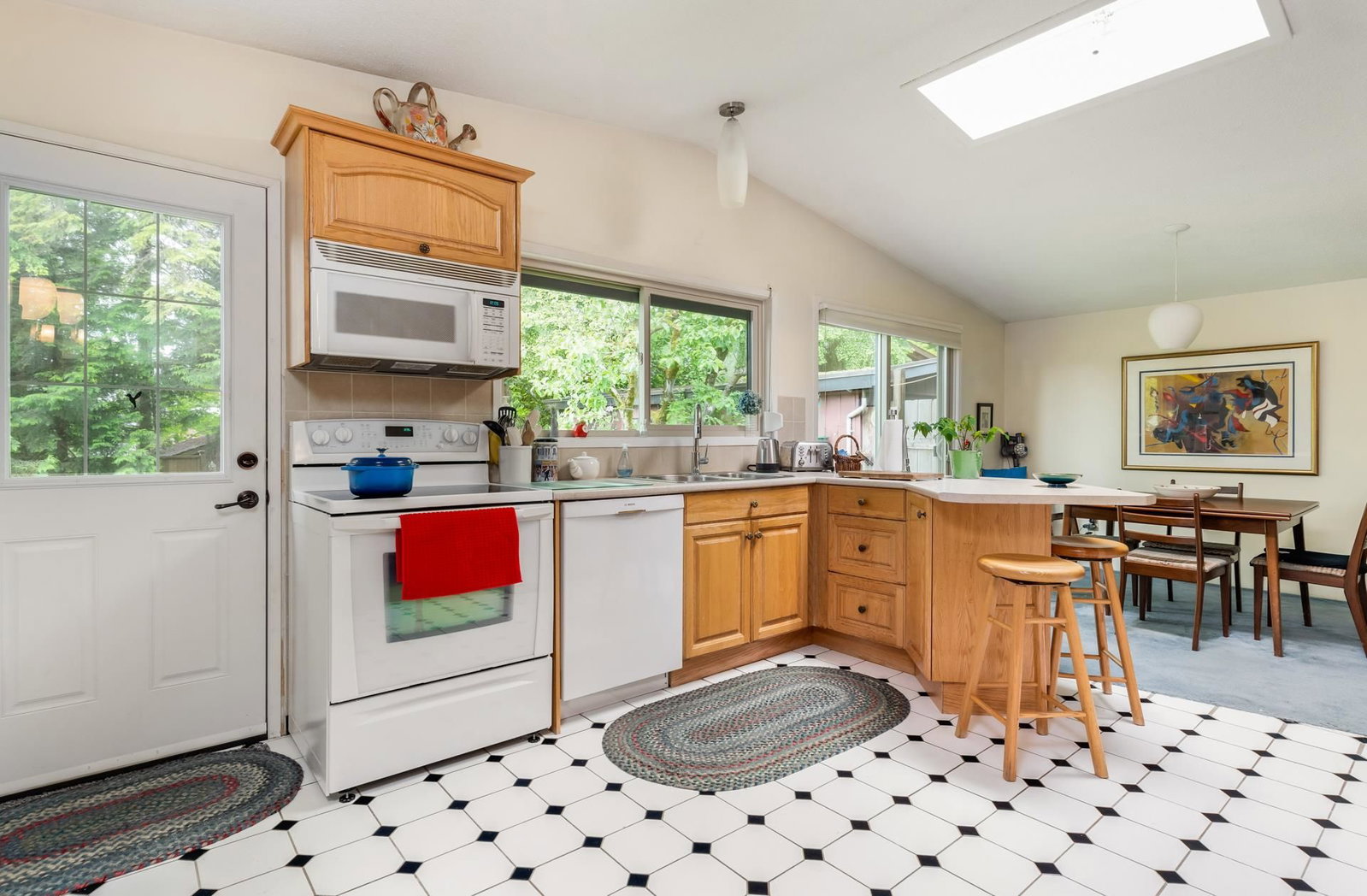 Listing Image 14