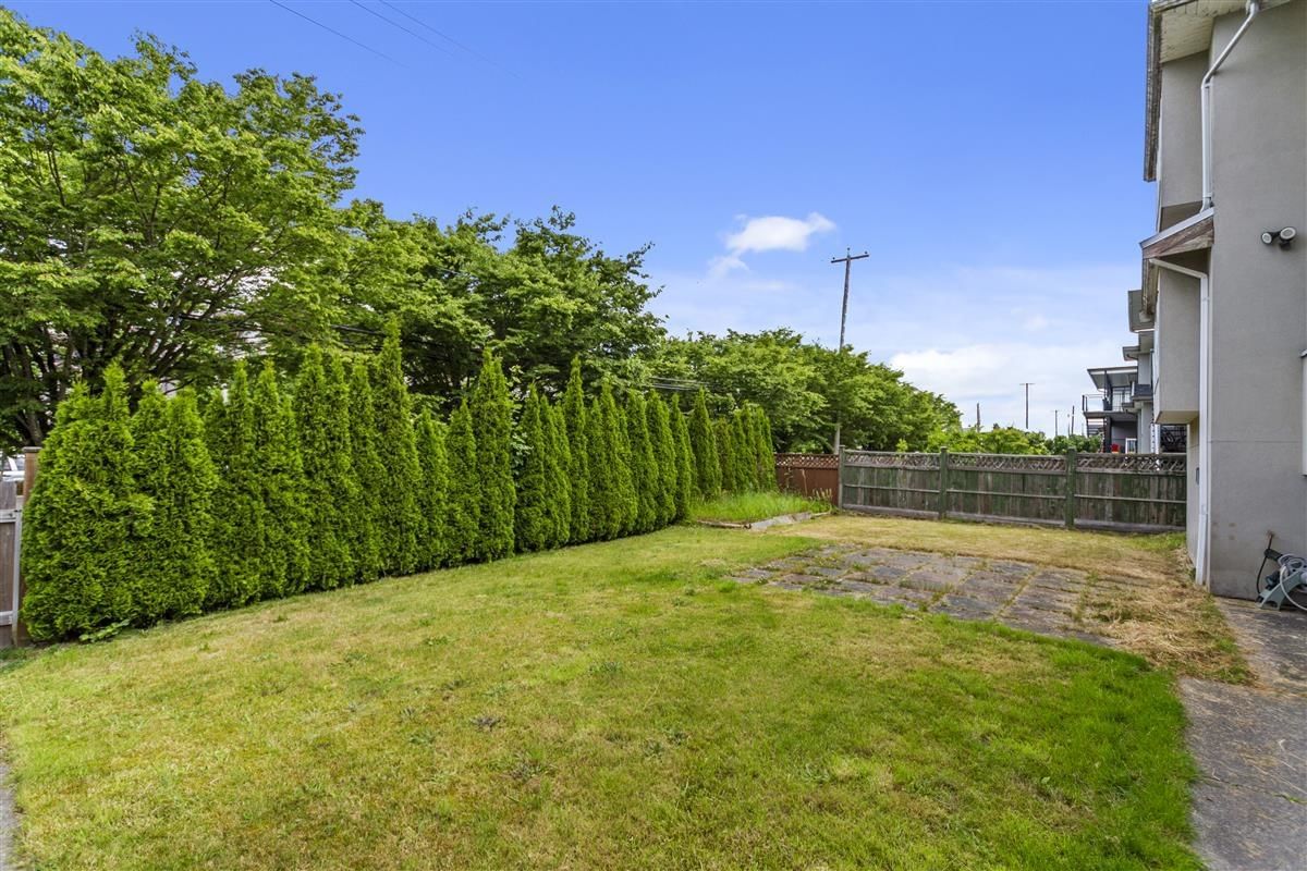 Listing Image 17