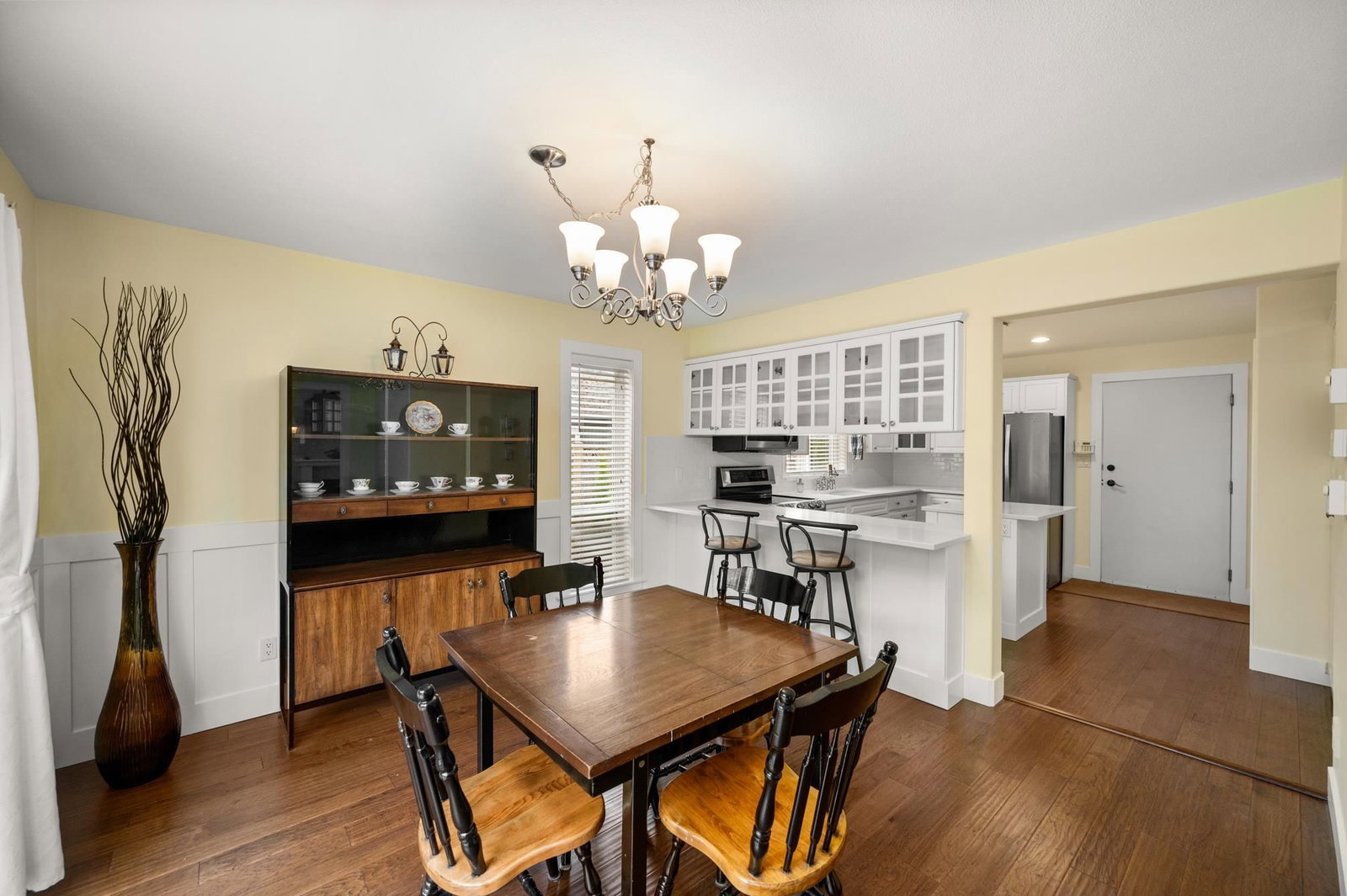 Listing Image 9