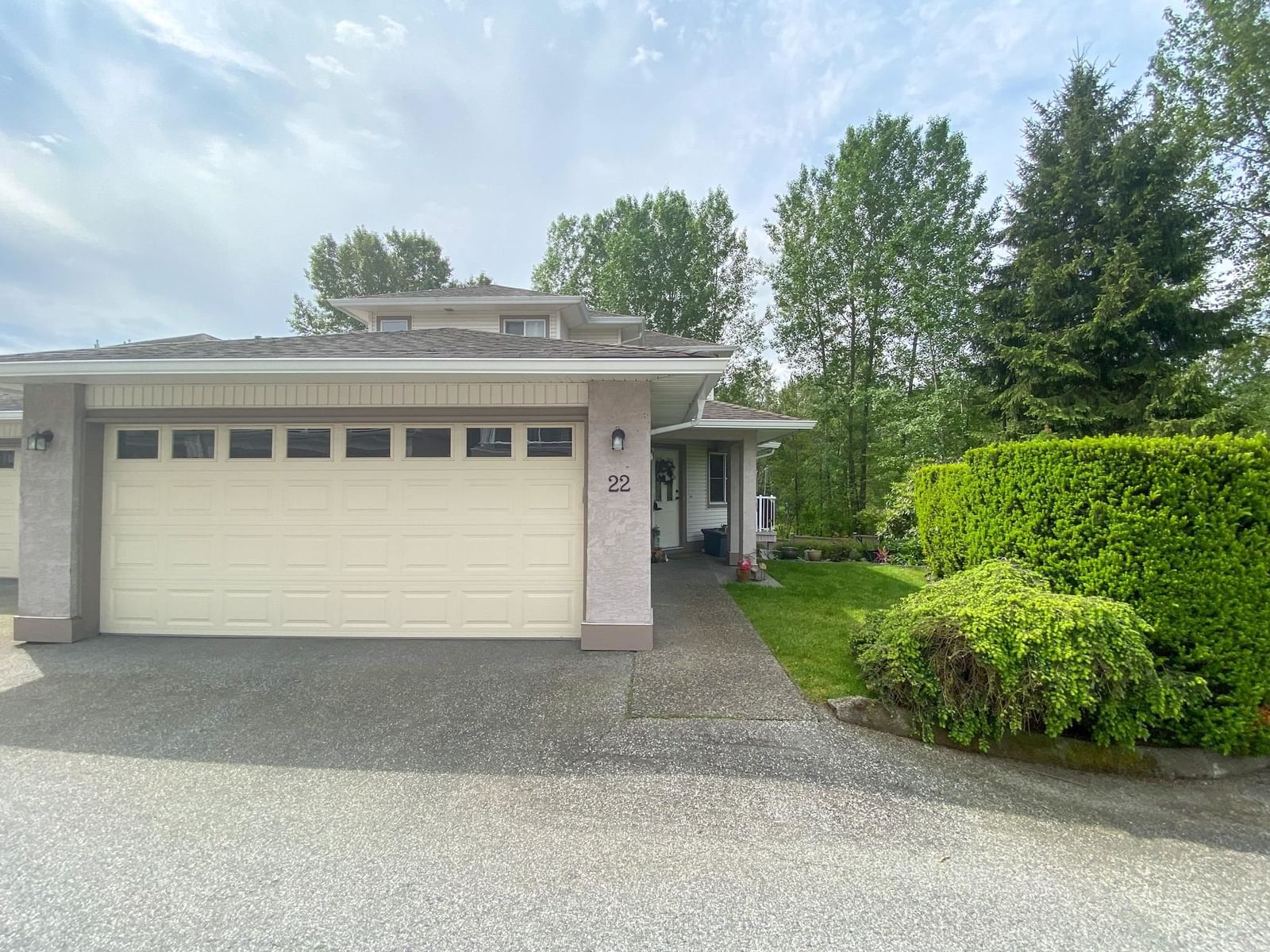 Listing photo 3