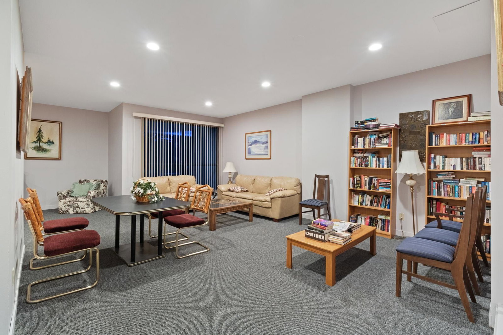 Listing Image 19