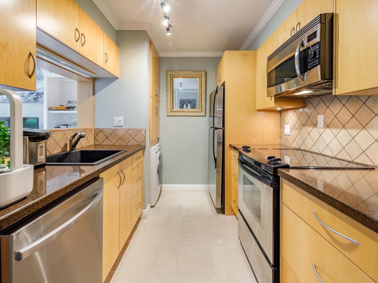 Listing Image 14