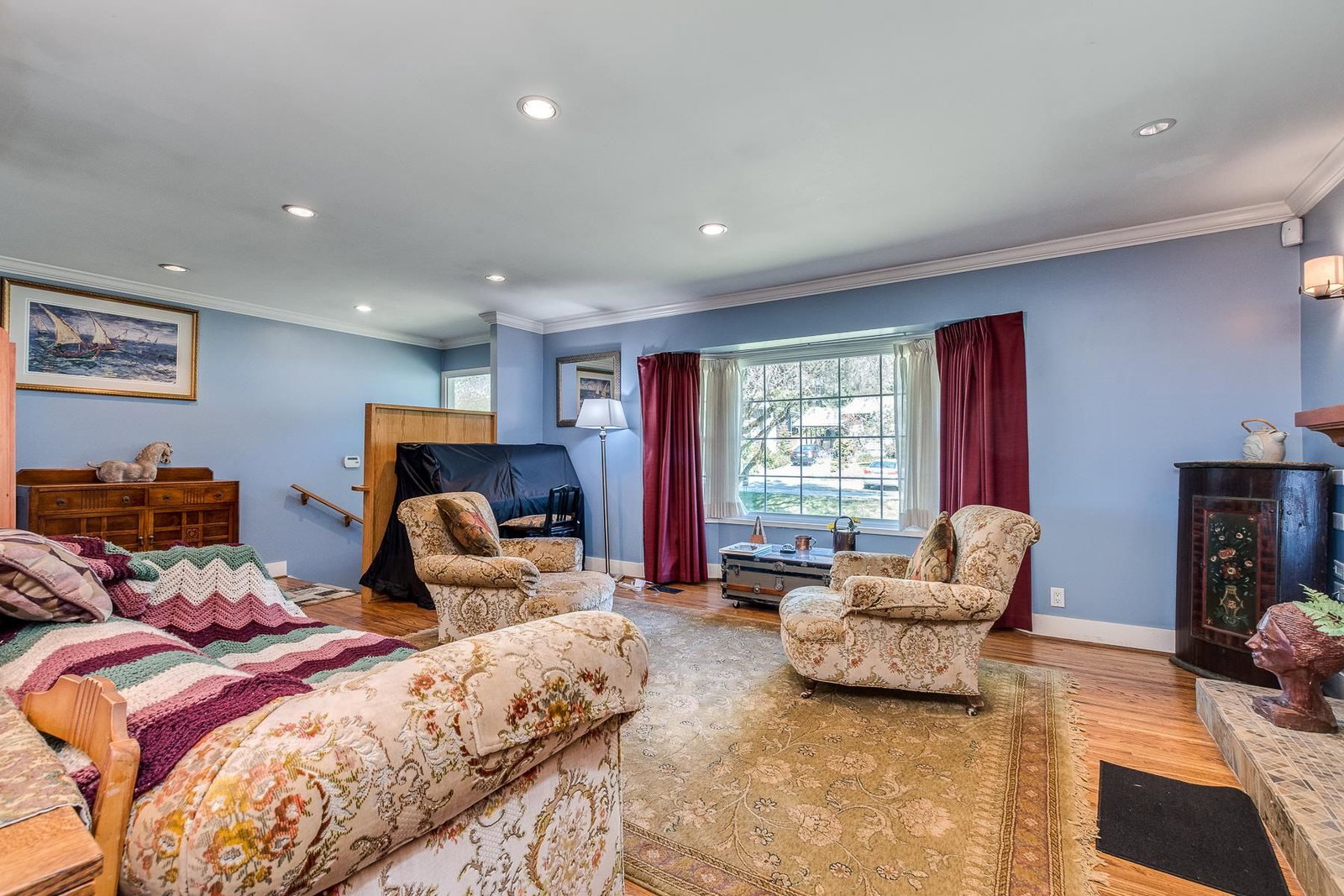 Listing Image 9