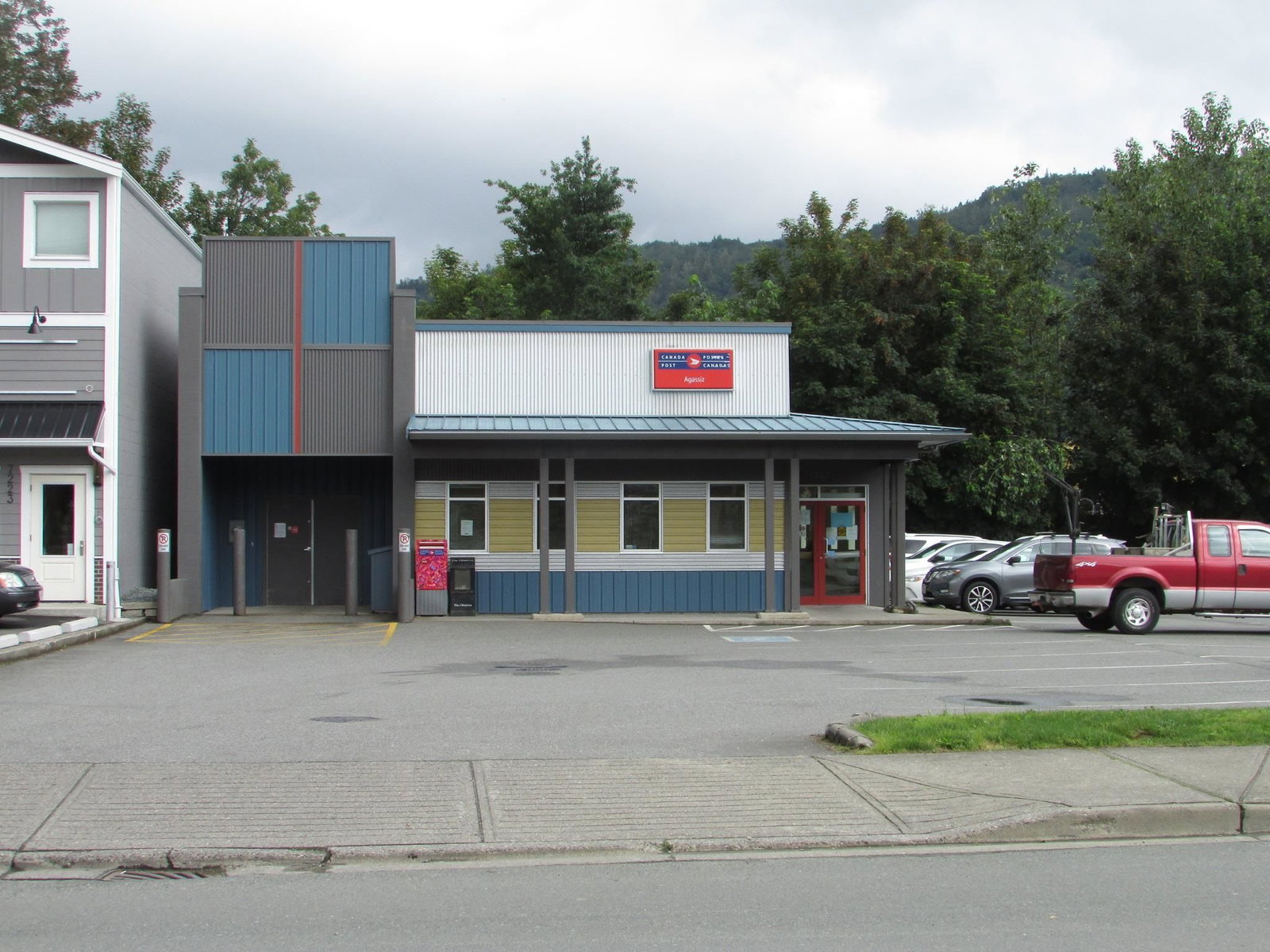 Listing Image 12