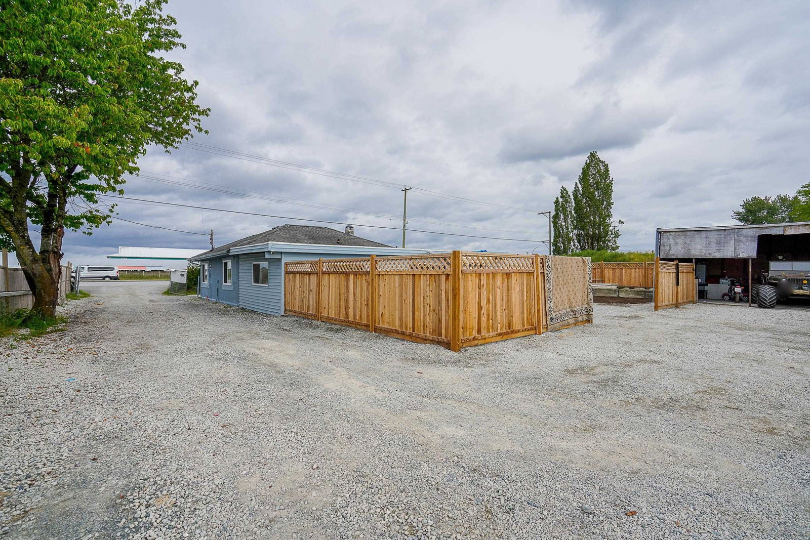 Listing Image 18