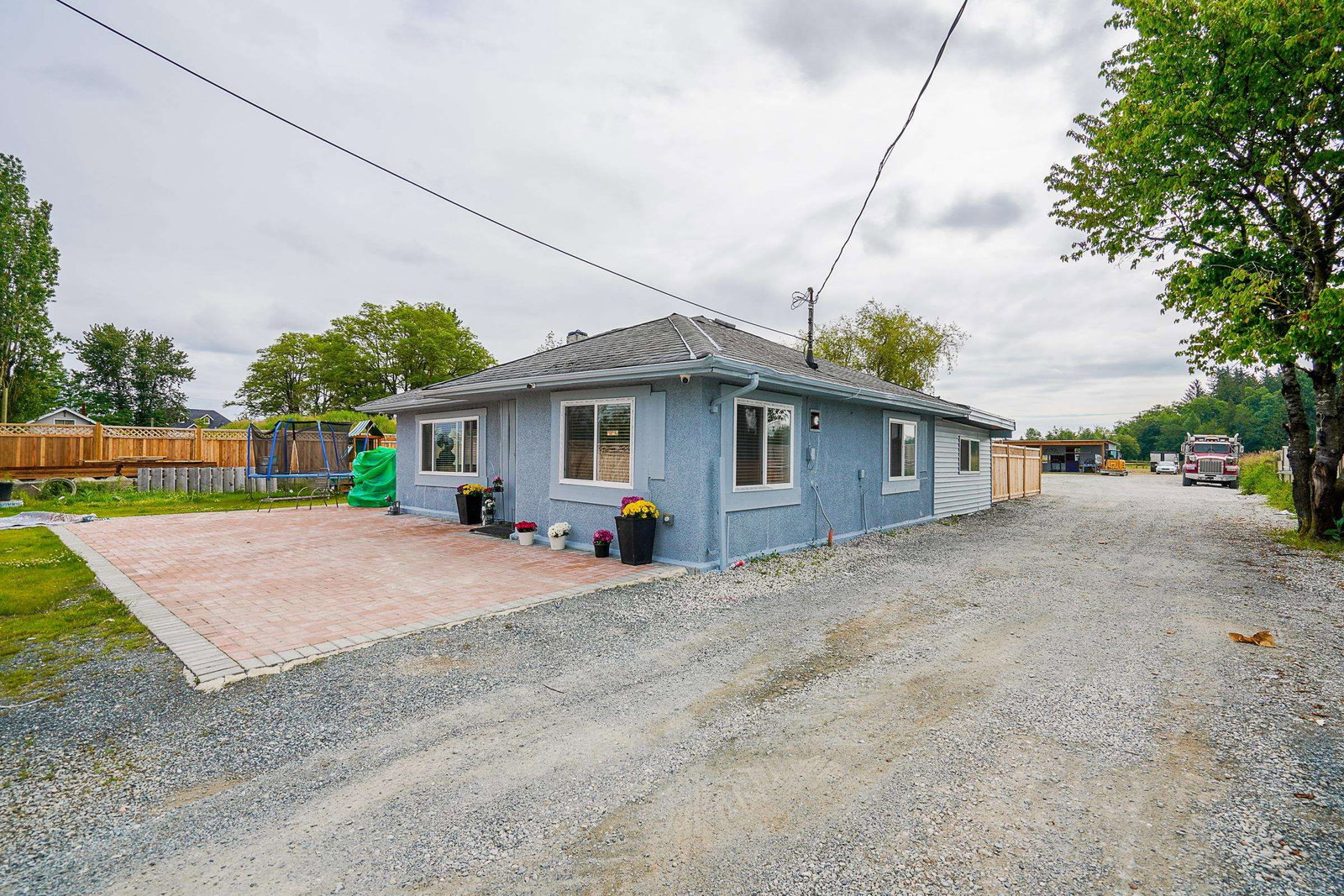 Listing Image 28