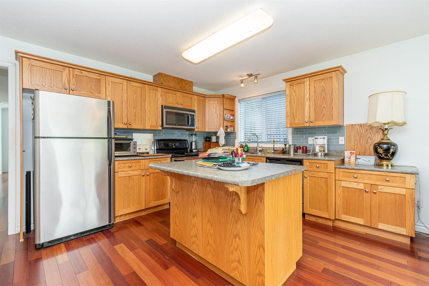 Listing Image 8