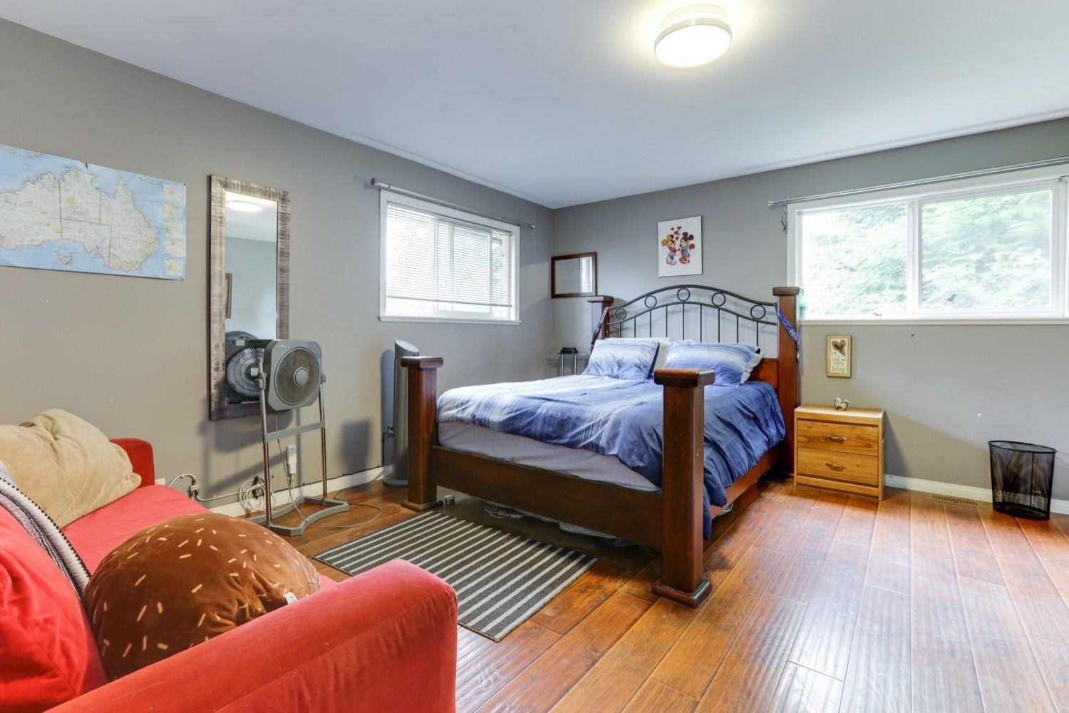 Listing Image 9