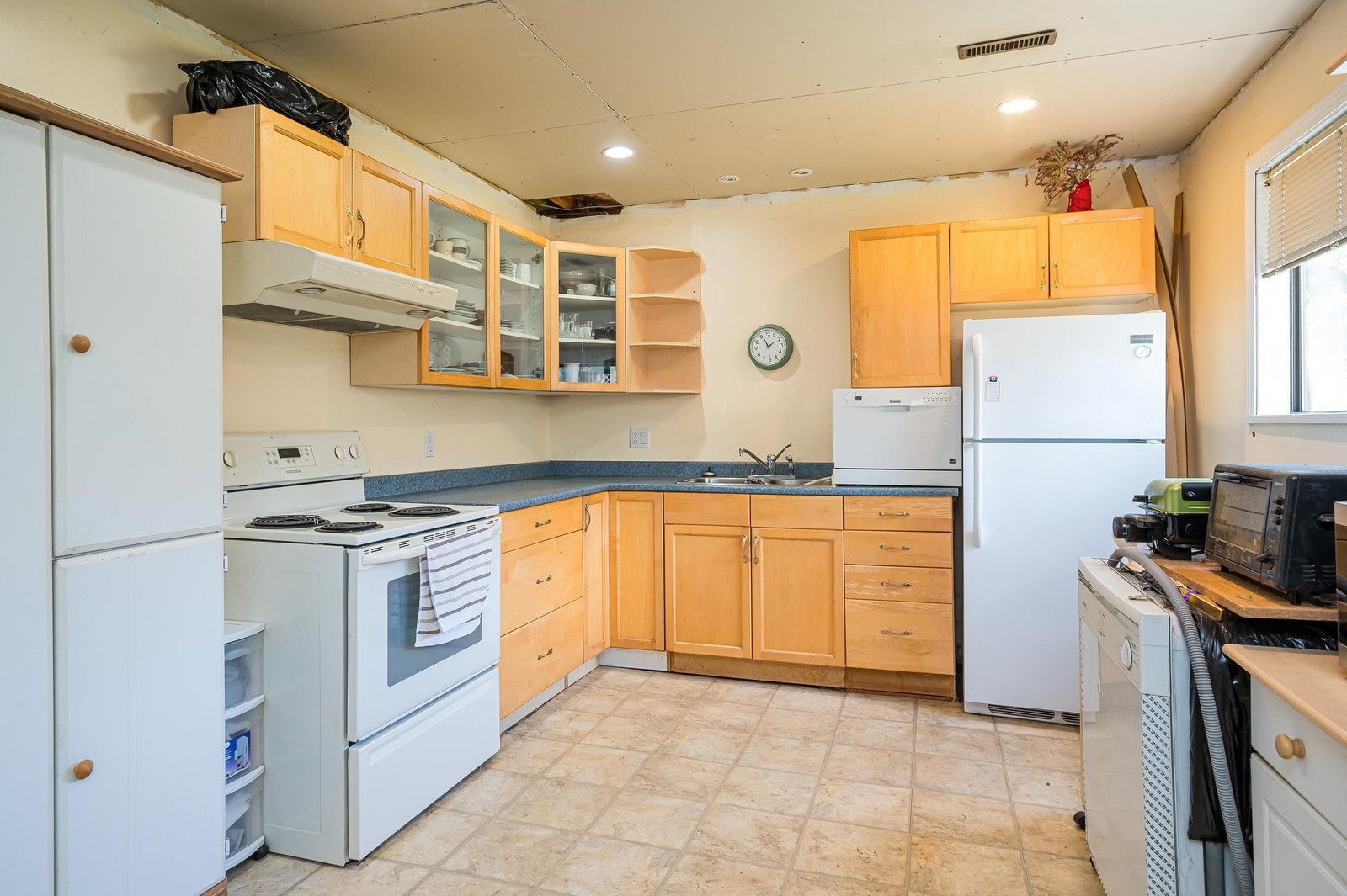 Listing Image 16