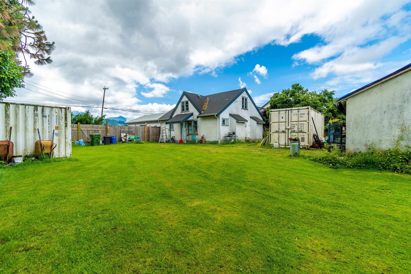 Listing Image 3
