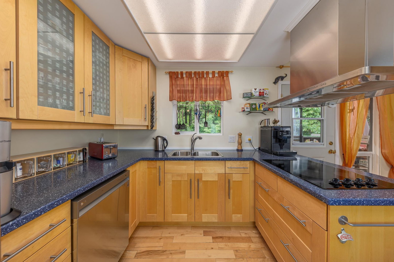 Listing Image 16